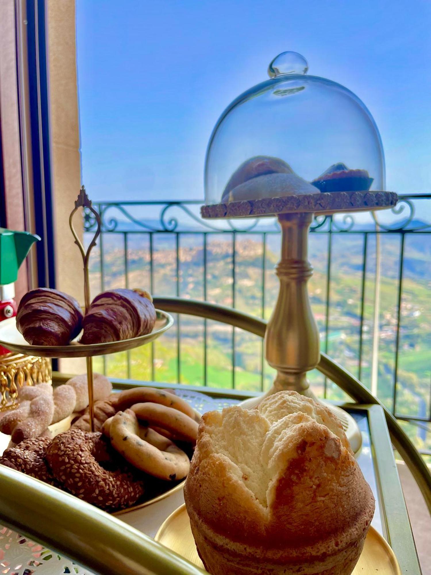 Dimora Del Duomo Hotel Enna Buitenkant foto