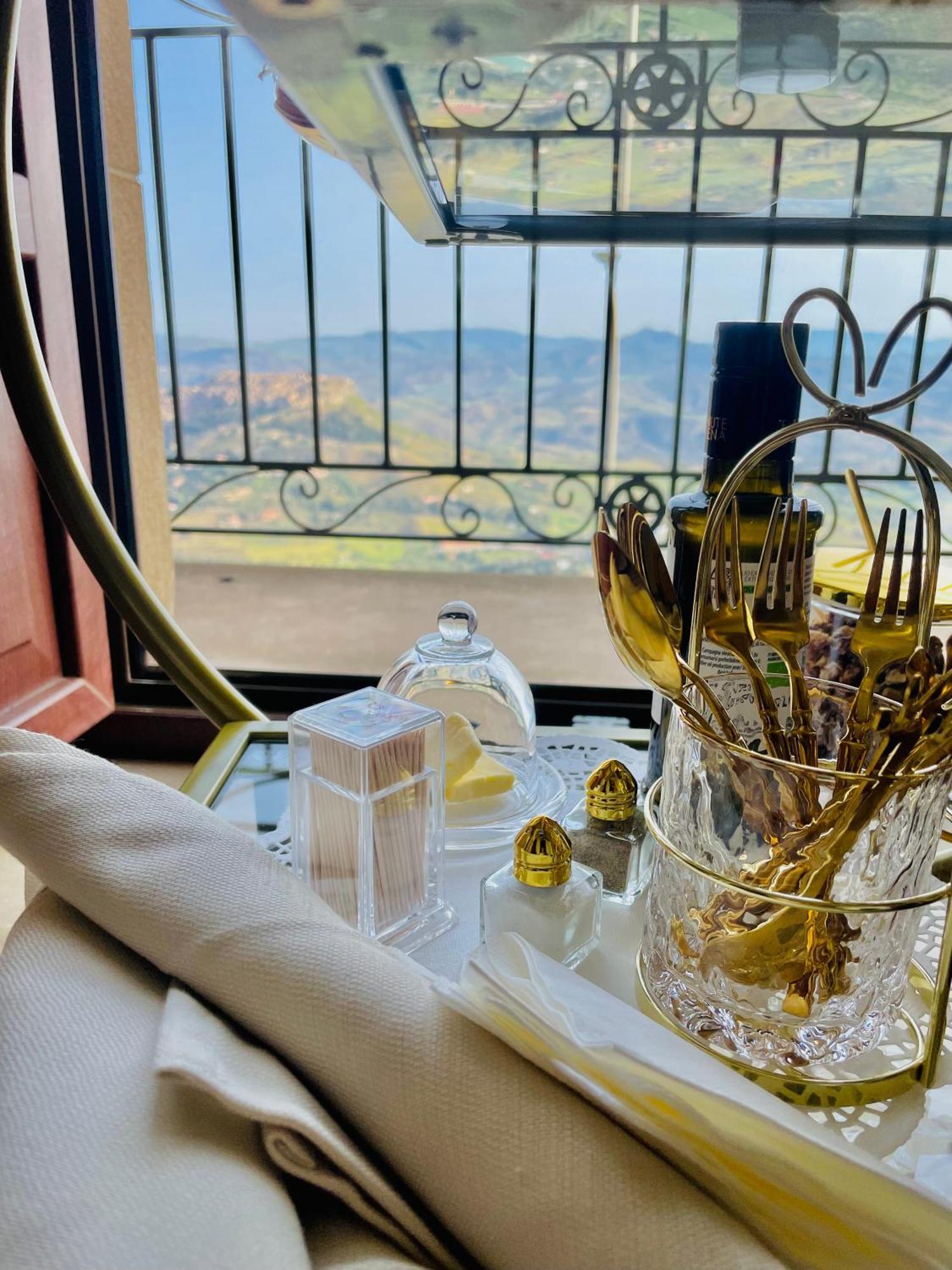 Dimora Del Duomo Hotel Enna Buitenkant foto