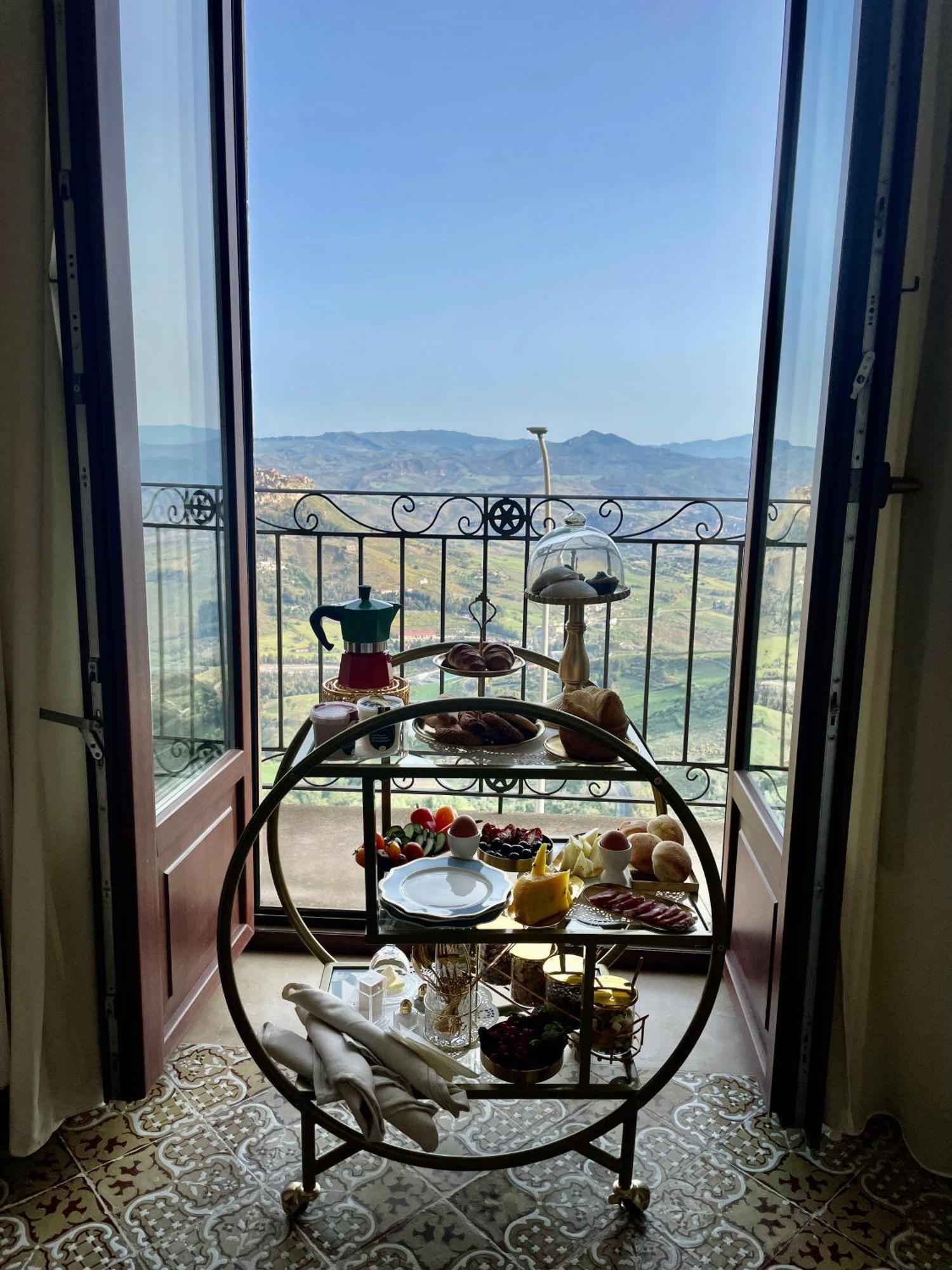 Dimora Del Duomo Hotel Enna Buitenkant foto